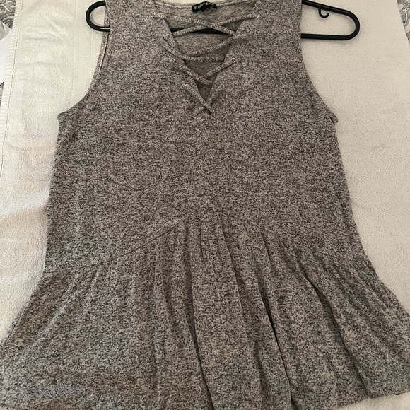 Gray blouse - Picture 3 of 6